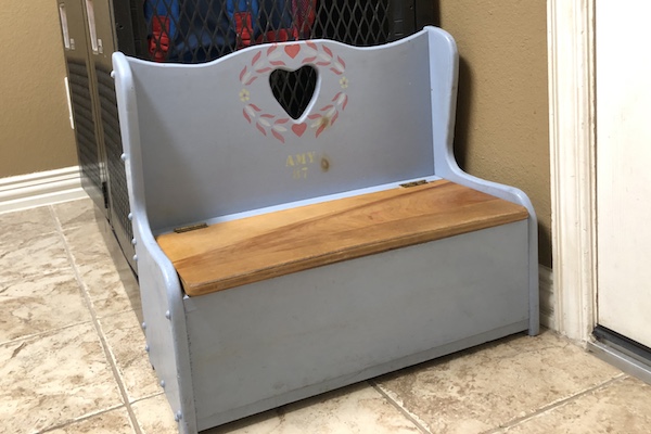The Sock Bench:: A Measure of My Mommy Mental Health | Houston Moms Blog
