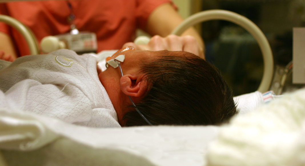 A Love Letter to Preemie Moms