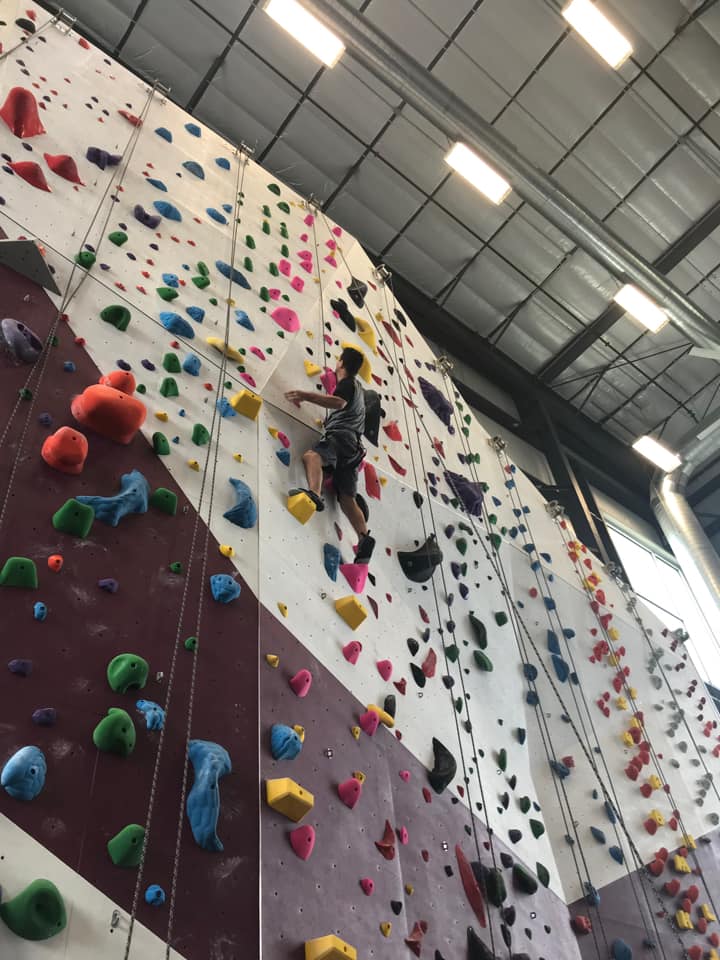 kid_climbing_wall